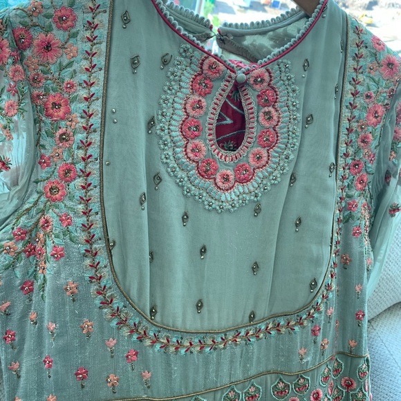 Beautiful designer’s Anarkali long Dress/gown - Picture 3 of 13